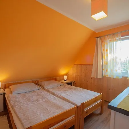 Zacisze Caloroczny Casa de Férias